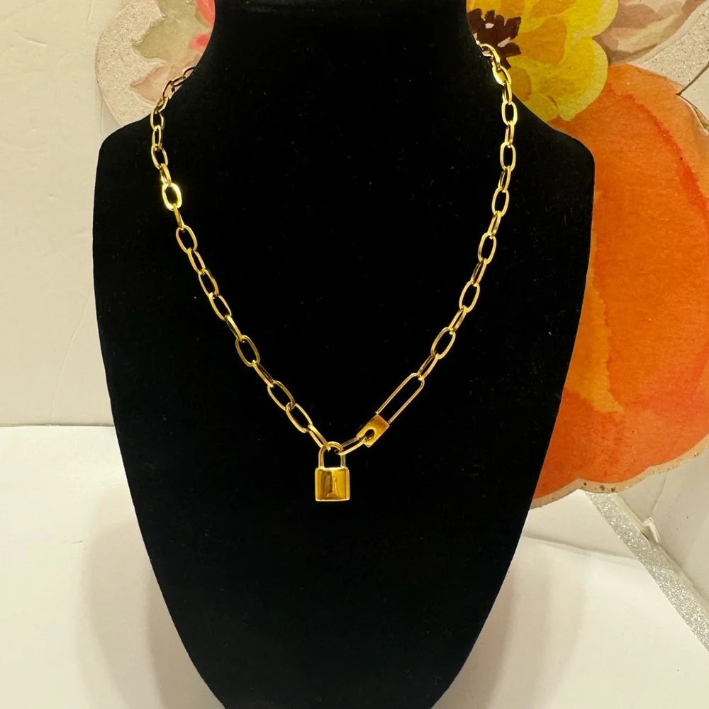 Golden girls statement Necklace, Minimalist Golden Hypoallergenic Necklace